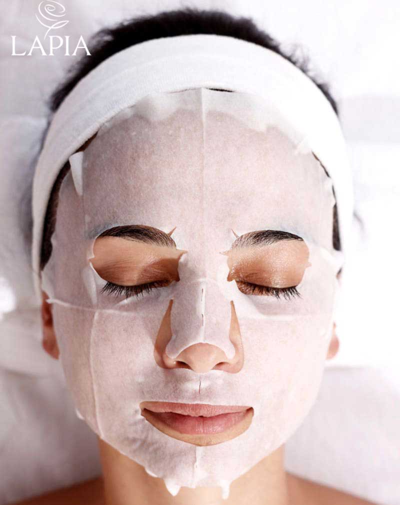 Sử dụng mặt nạ ngủ đều đặn 2 - 3 lần mỗi tuần để sở hữu làn da căng bóng mịn màng